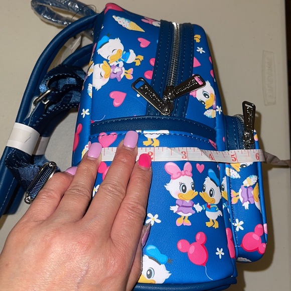 AUTHENTIC DISNEY MERCHANDISE— LOUNGEFLY DONALD & DAISY Backpack - Picture 6 of 6